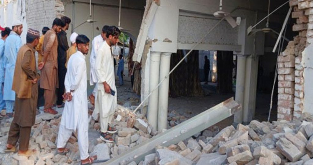 পাকিস্তানের পুলিশ সদর দফতরে আত্মঘাতী হামলা, নিহত ৩১