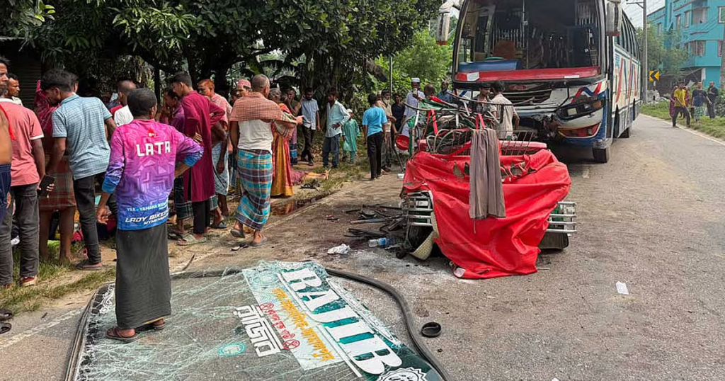 ময়মনসিংহে বাসচাপায় অটোরিকশার ৭ যাত্রী নিহত