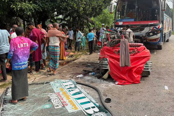 ময়মনসিংহে বাসচাপায় অটোরিকশার ৭ যাত্রী নিহত
