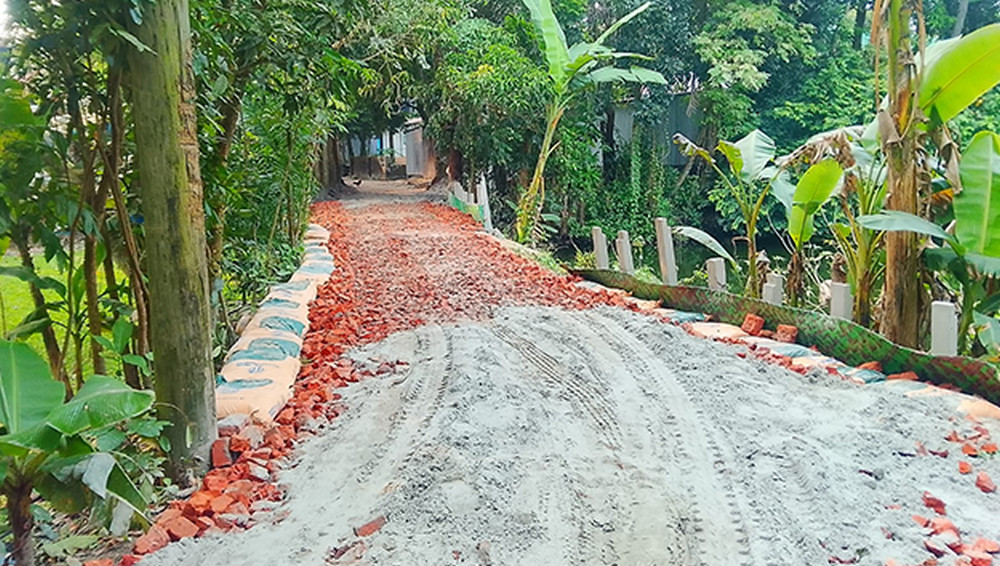 প্রবাসীর কোটি টাকা অর্থায়নে কষ্ট দূর হলো ৫ গ্রামের মানুষের