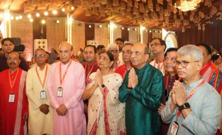 ভারতের সঙ্গে বাংলাদেশে পূজার পরিবেশের কোনো পার্থক্য নেই: দীনেশ ত্রিবেদী