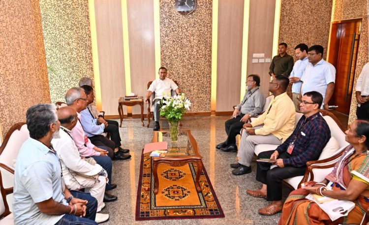 বিএনপিকে ভোট দিয়ে ভুল করিনি, প্রধানমন্ত্রীকে হিন্দু নেতারা