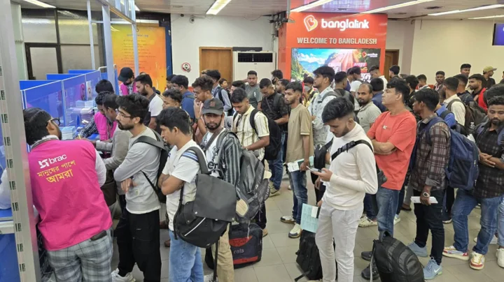 কম্বোডিয়ায় স্ক্যামবিরোধী অভিযান: ৯ মাসে তিন হাজারের বেশি বাংলাদেশি বহিষ্কার