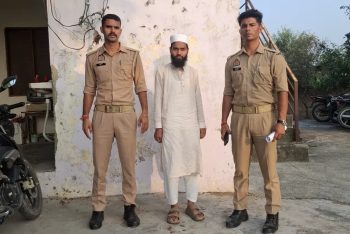 ভারতে উচ্চস্বরে আজান দেওয়ায় মসজিদের মাইক জব্দ, মুয়াজ্জিন গ্রেপ্তার