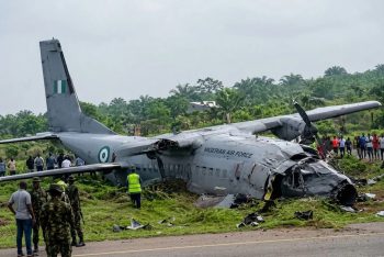নাইজেরিয়ায় সামরিক বিমান বিধ্বস্ত, নিহত ৩২